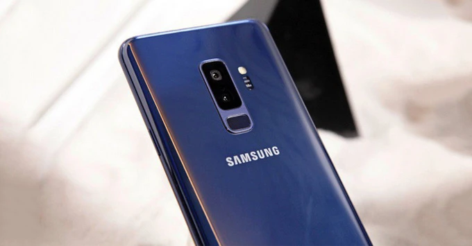 Trên tay Galaxy S9 Plus 256 GB bản Hàn màu xanh ấn tượng
