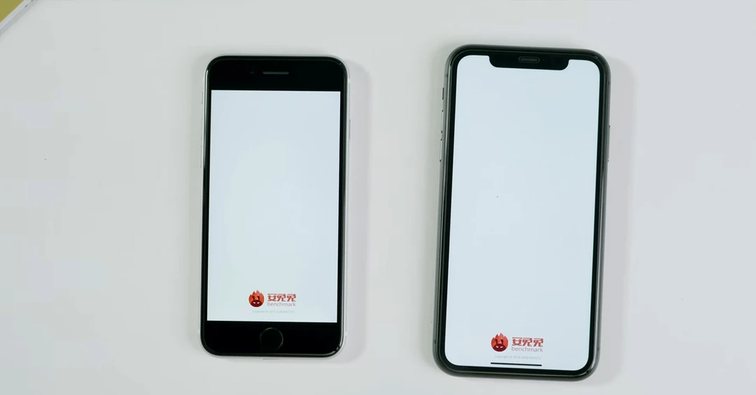 So sánh iPhone SE 3 và iPhone 11: Mỗi người một vẻ mười phân vẹn mười