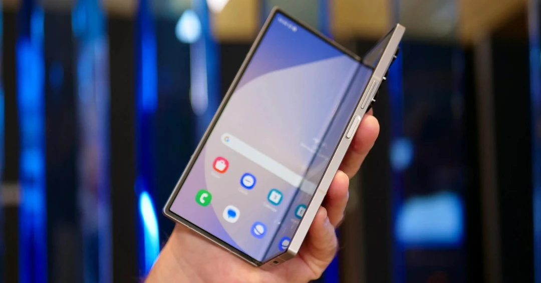 Mở hộp trên tay Galaxy Z Fold 6: Thiết kế mỏng nhẹ, Snapdragon 8 Gen 3 và trang bị Galaxy AI