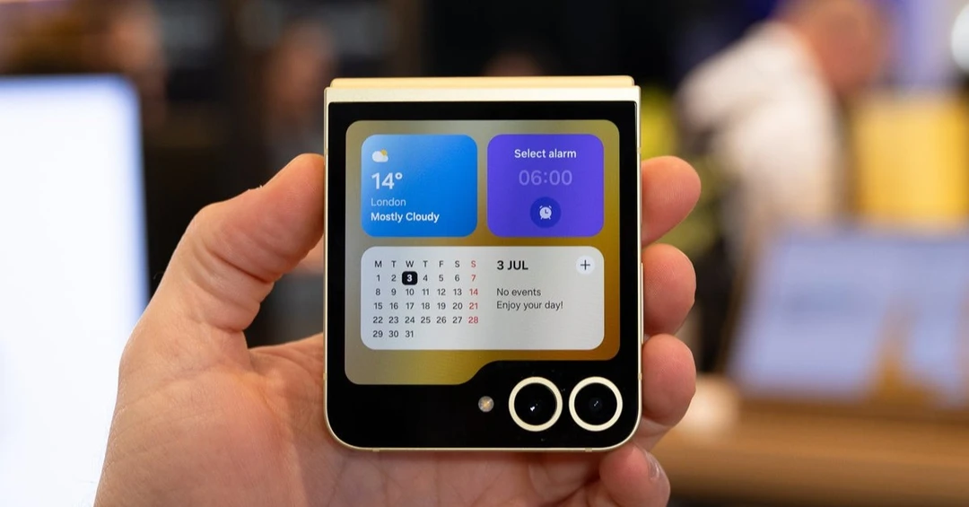 Đánh giá Galaxy Z Flip 6: Nâng cấp nhỏ nhưng đáng mua