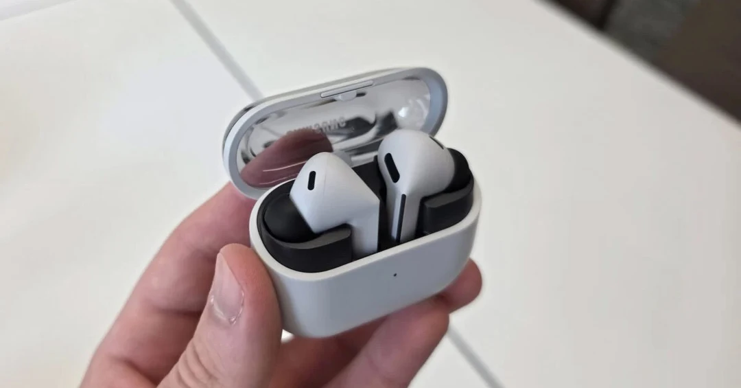 Samsung ra mắt Galaxy Buds 3 FE với thiết kế mới và tính năng thông minh AI