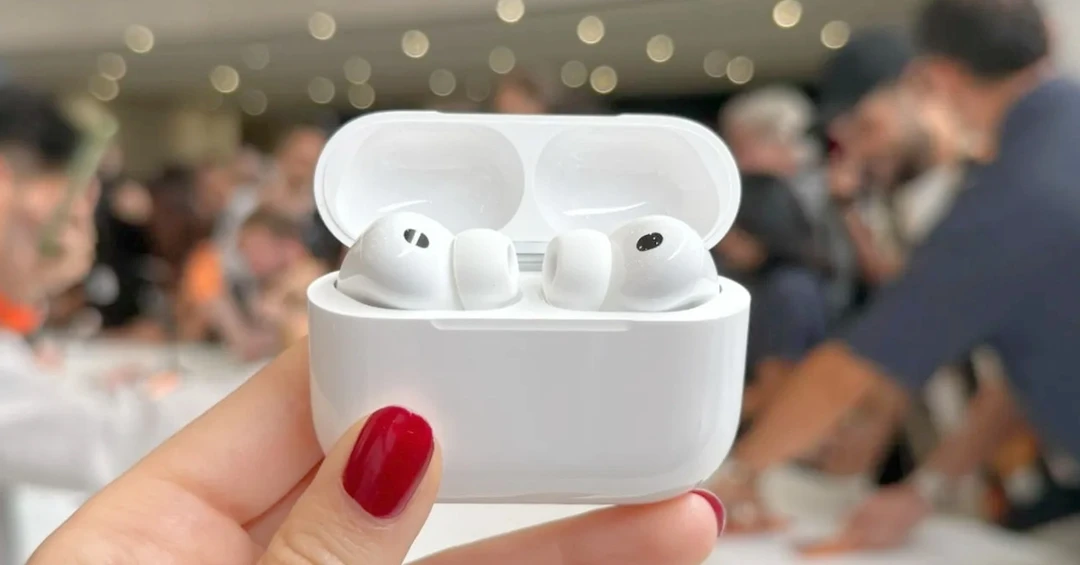 AirPods Pro 3 ra mắt: Có cảm biến đo nhịp tim, chống ồn gấp đôi, phiên dịch trực tiếp