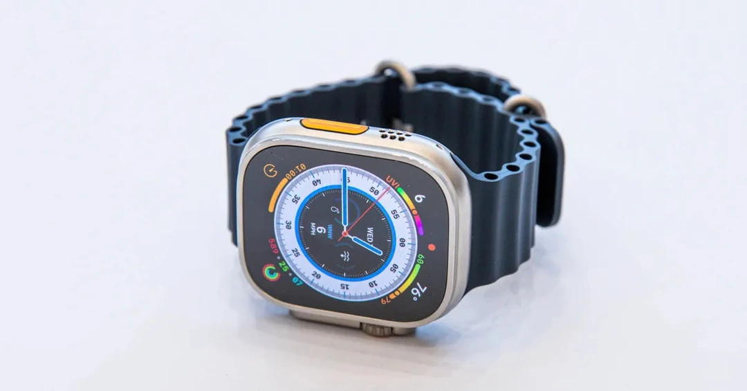 'Mổ bụng' Apple Watch Ultra: Pin lớn hơn 76% so với Apple Watch series 8