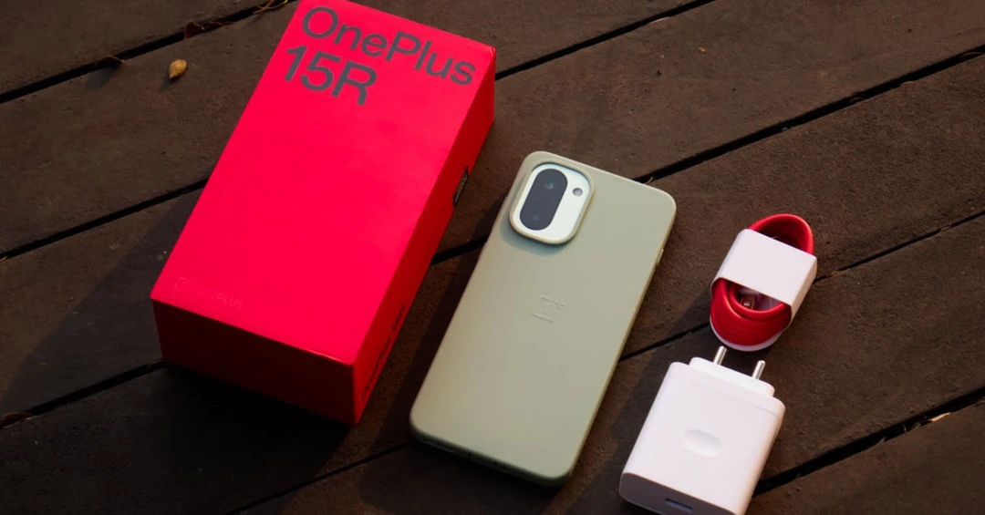 Đánh giá OnePlus 15R: 'Quái vật' pin 7400mAh, liệu có đủ sức đánh bại Galaxy S25?