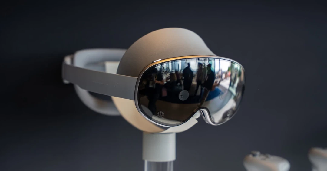 Samsung Galaxy XR ra mắt: Thiết kế giống Vision Pro nhưng giá chỉ bằng một nửa