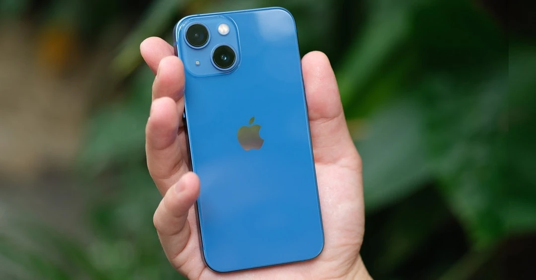 Pin iPhone 13 Mini và iPhone SE 2022: Thời lượng pin nào dài hơn