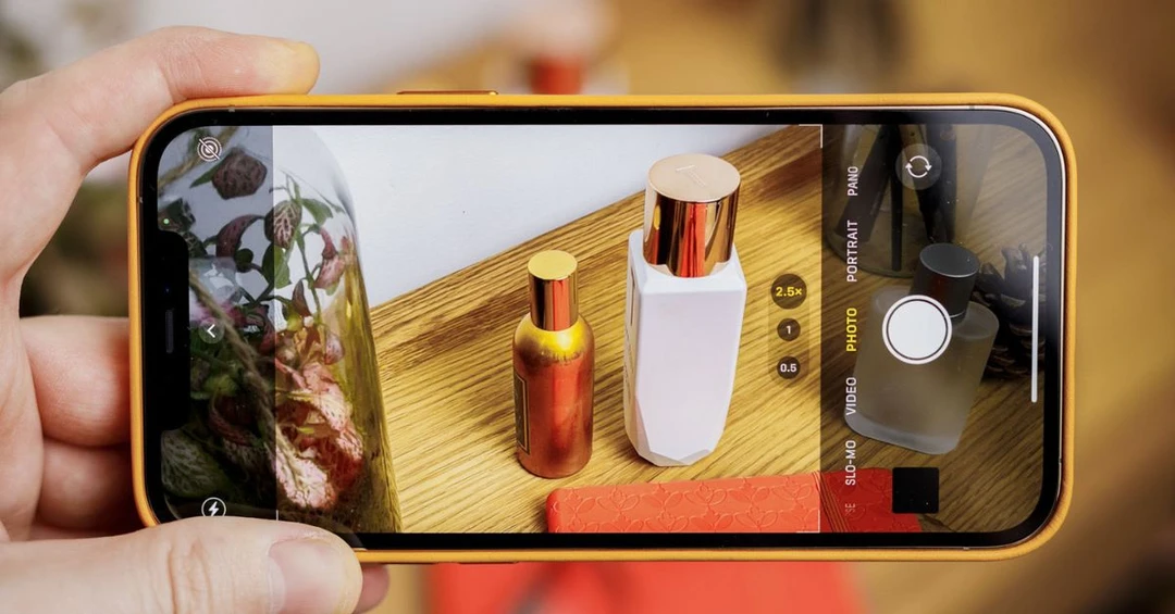 Đánh giá camera iPhone 12 Pro Max: Zoom 2.5x nhưng không hỗ trợ chụp đêm