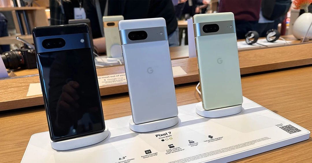 Trên tay Google Pixel 7: Thiết kế không nhiều thay đổi, nhưng vẫn rất xuất sắc