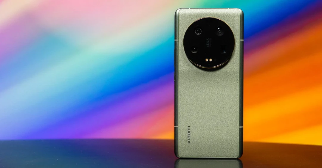Xiaomi 13 Ultra có gì mới: Màn hình sáng nhất thế giới, camera đa khẩu độ