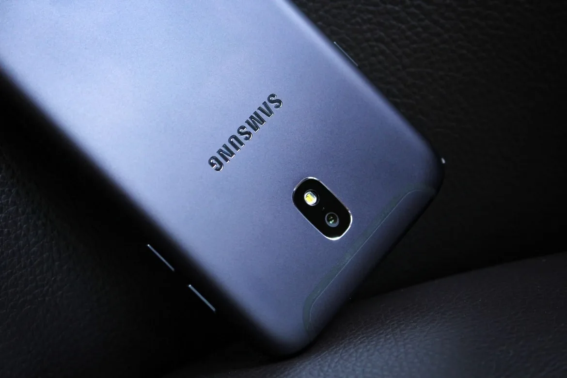 samsung-galaxy-j7-pro-5