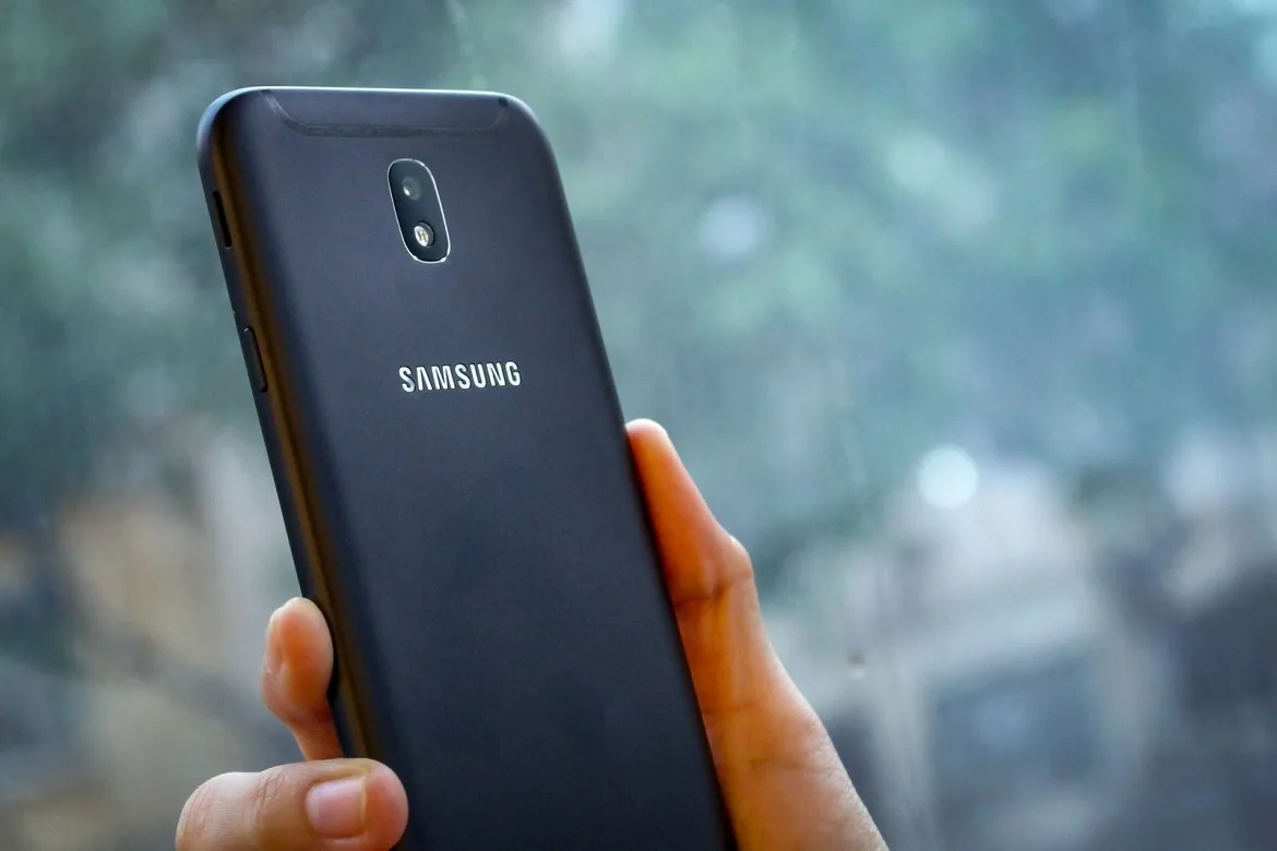 samsung-galaxy-j7-pro-9