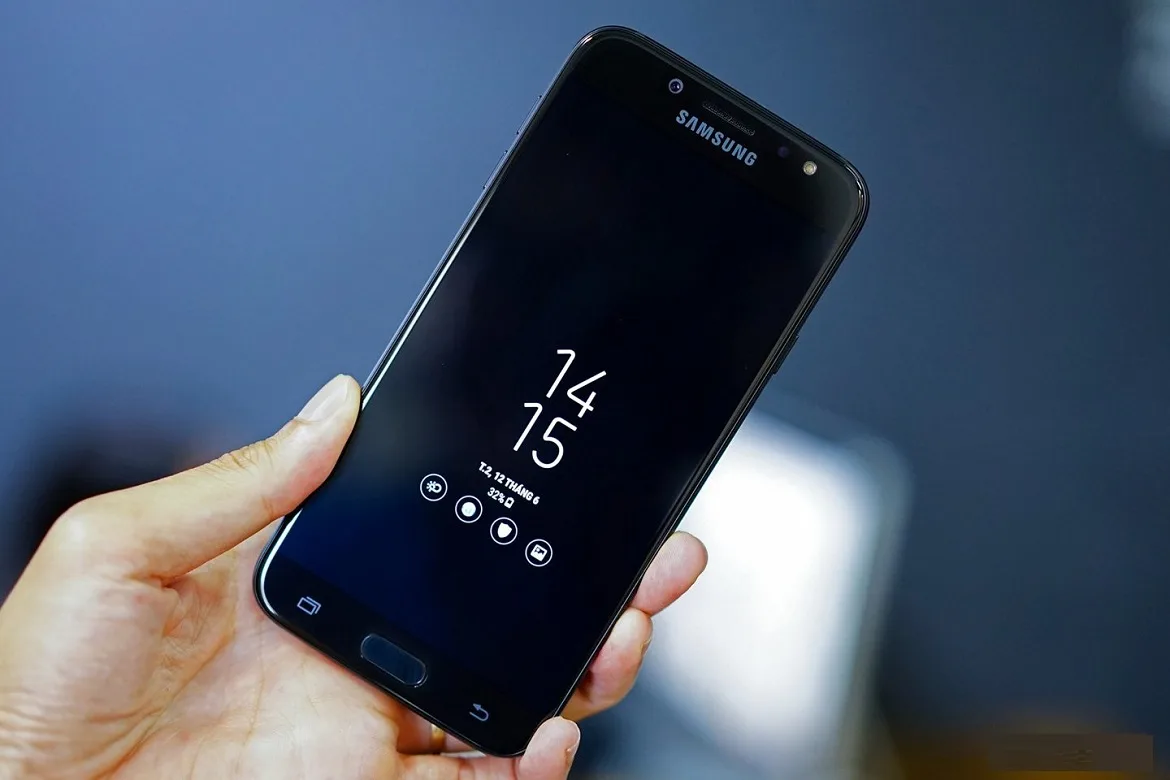 samsung-galaxy-j7-pro-11