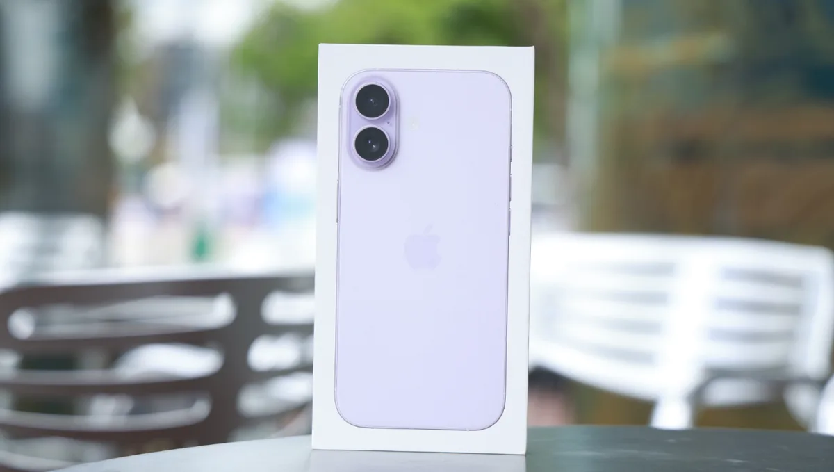 iPhone 17 thường