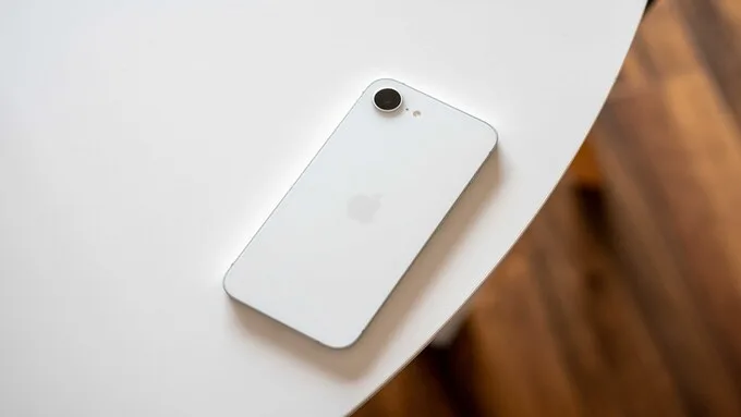 Nếu bạn đang tìm một chiếc iPhone mới có hiệu năng tốt nhưng giá dễ tiếp cận, iPhone 16e là một gợi ý đáng cân nhắc