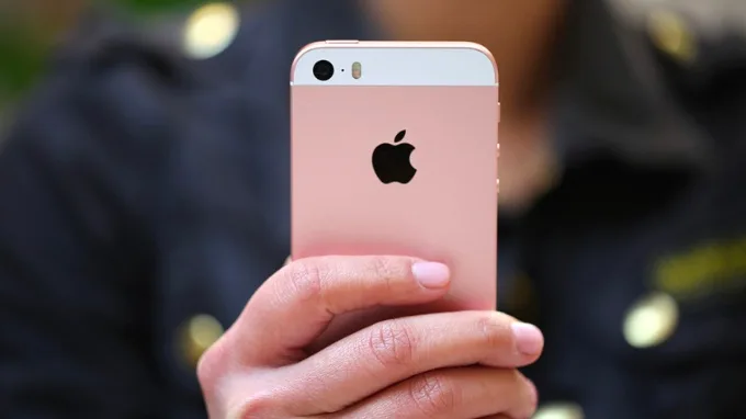 iPhone SE phiên bản cũ