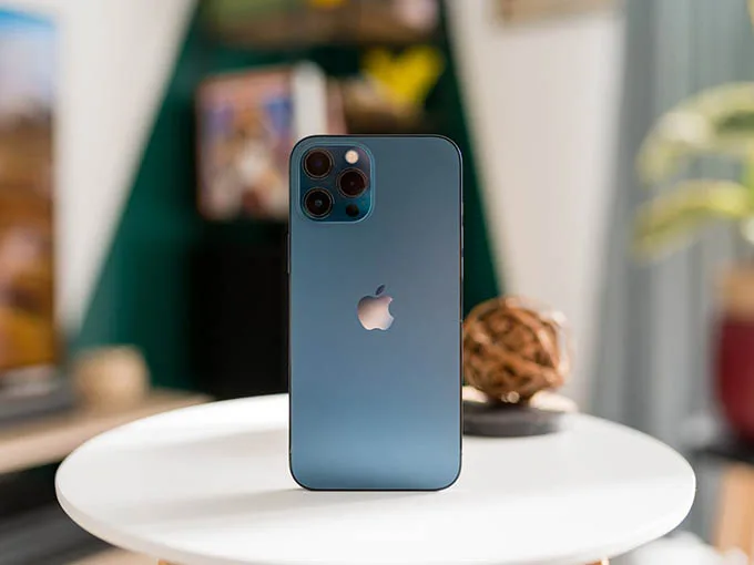 Thiết kế iPhone 12 Pro Max cũ