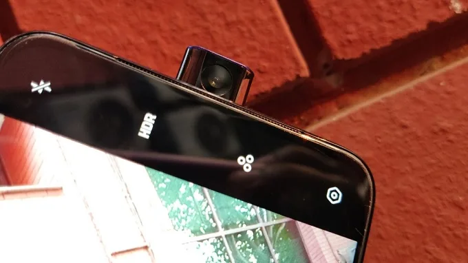 Camera thò thụt trên Oppo F11 Pro