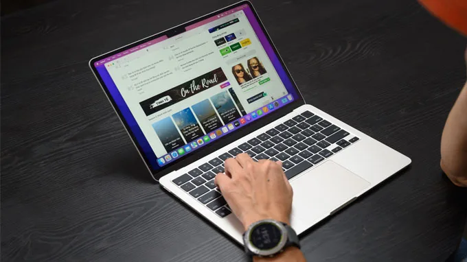 Màn hình máy tính Macbook Air M2