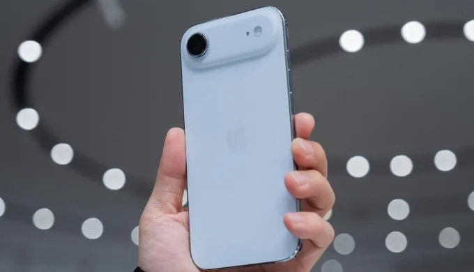 iPhone nào được trang bị modem C1X?