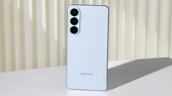 Samsung Galaxy S26 màu Xanh Sky Blue