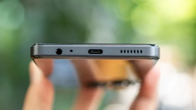 Thời lượng pin 7.000 mAh ấn tượng