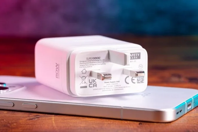 so sánh OPPO Reno15 và Reno15 F pin