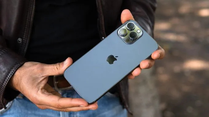 Điện thoại iPhone 13 Pro Max cũ chơi game tốt