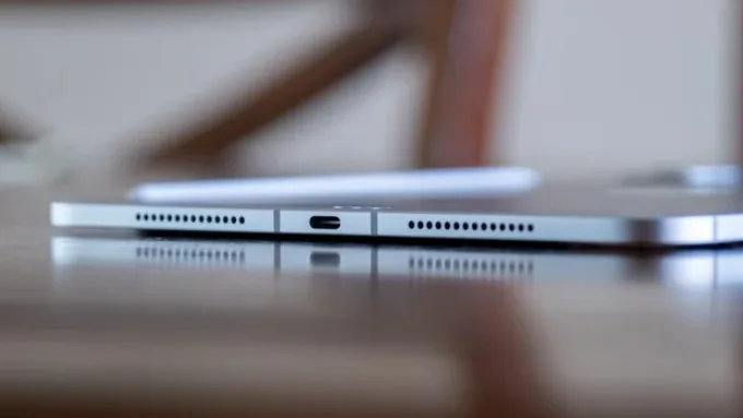 iPad Pro M5 bản 13 inch với viên pin 10.290 mAh cho thời lượng đủ đáp ứng trọn vẹn một ngày làm việc
