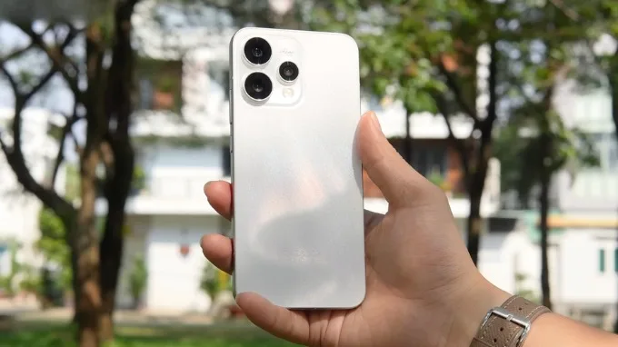 Thiết kế của OPPO Reno 15 so với Reno 14