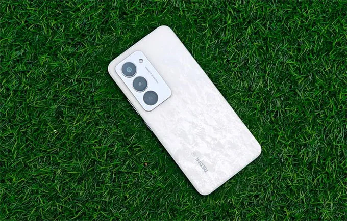 Thiết kế Redmi 15 với tổng thể khá lớn