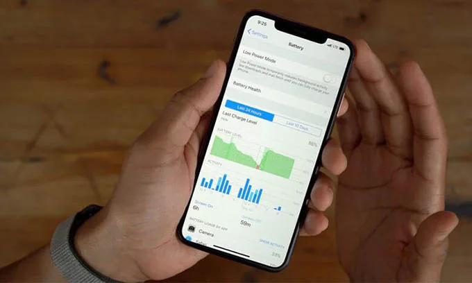 iPhone cũ bị chai pin nặng, thời lượng pin giảm mạnh