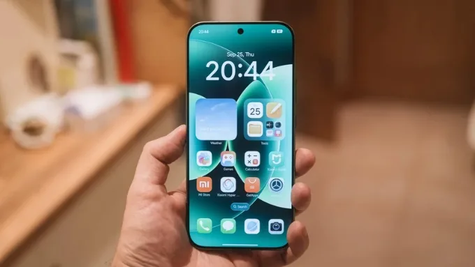 Xiaomi 17 Pro Max sở hữu màn hình LTPO AMOLED kích thước lớn hơn