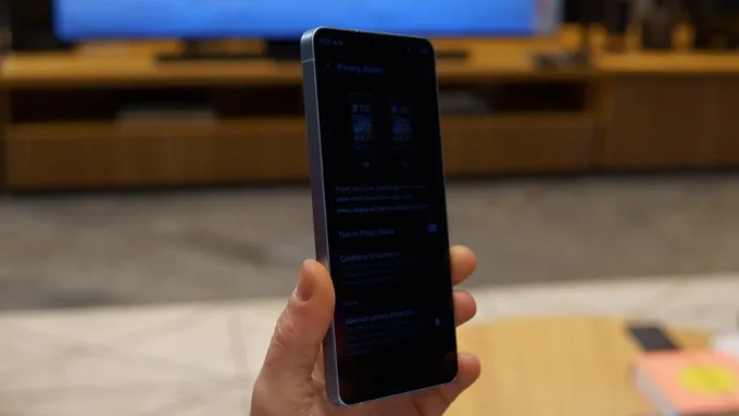 Galaxy S26 Ultra là mẫu máy đầu tiên có Privacy Display tích hợp sẵn