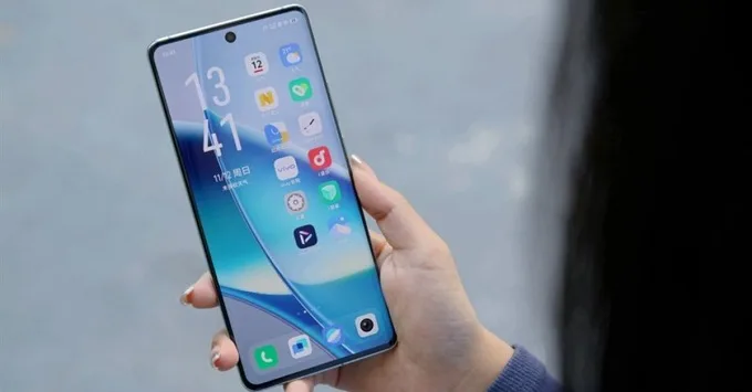 Vivo X100 Pro hay iPhone 15 Pro: So sánh về màn hình