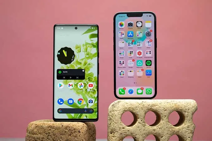 màn hình iphone 13 pro max và pixel 6 pro