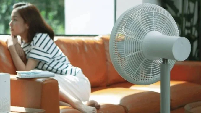 Dùng quạt thay vì điều hòa khi không cần thiết