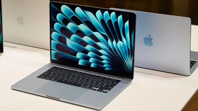 So sánh MacBook Air M4 và M3 về màn hình