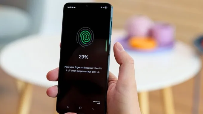 One UI 7 mượt mà, hỗ trợ 6 năm cập nhật