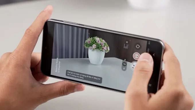 Galaxy A17 được trang bị cụm 3 camera gồm cảm biến chính 50 MP có chống rung OIS, camera góc siêu rộng 5 MP và camera macro 2 MP