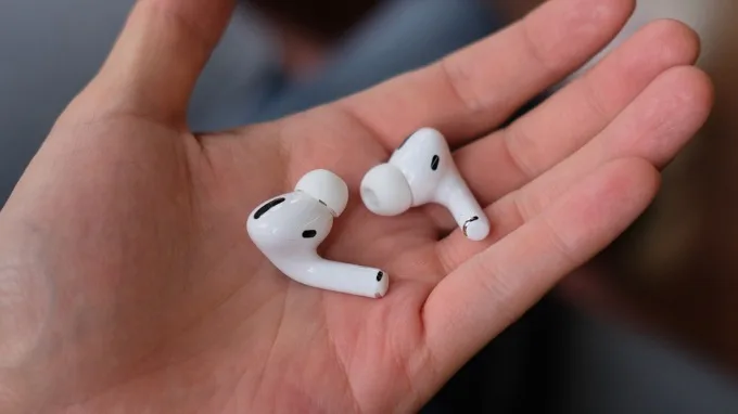 Vị trí micro trên AirPods Pro