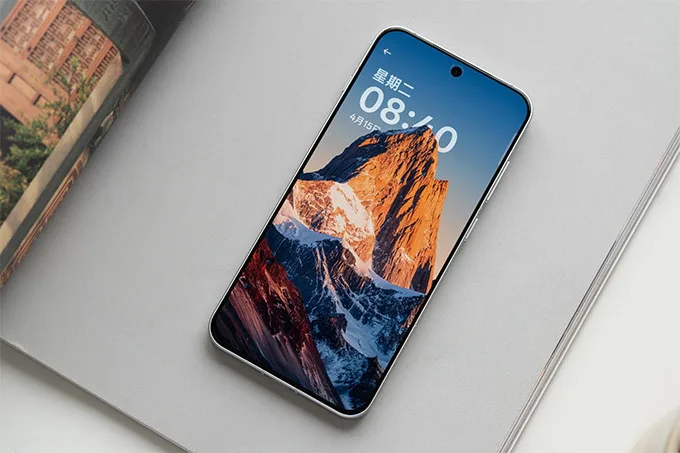 OnePlus 13T trang bị màn hình AMOLED 6.3 inch