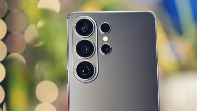 Galaxy S26 Ultra tiếp tục duy trì lợi thế với hệ thống 4 camera sau