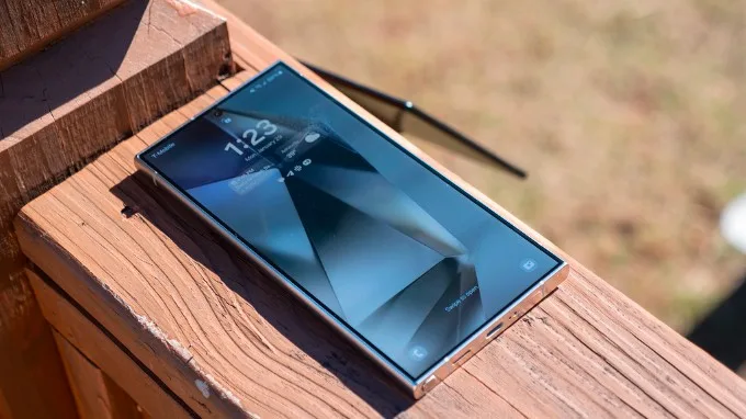Galaxy S24 Ultra cũ 97% có vết trầy nhẹ
