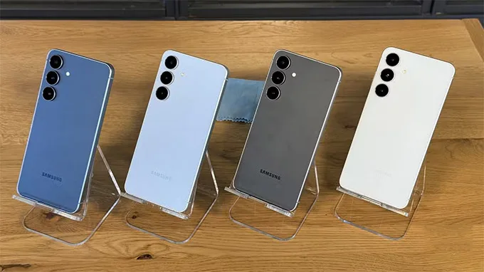So sánh tốc độ sạc Samsung S25 FE và Pixel 10