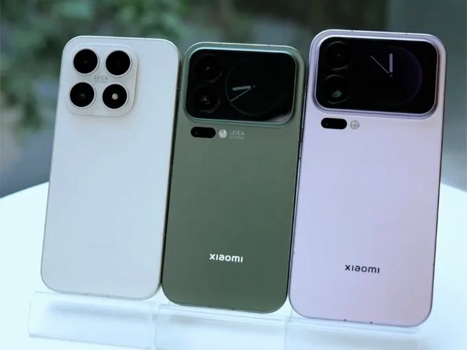 Xiaomi 17, Xiaomi 17 Pro, Xiaomi 17 Pro Max (từ trái sang phải)