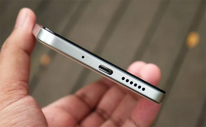 Redmi 15 5G sở hữu viên pin 7000mAh