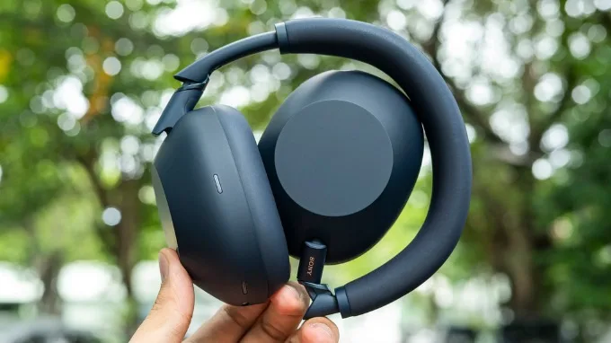 Sony đã mang khả năng gập trở lại trên WH-1000XM6 sau khi loại bỏ ở XM5