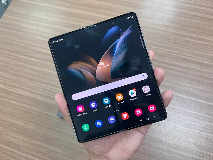 Màn hình Galaxy Z Fold4 linh hoạt và tiện lợi hơn 