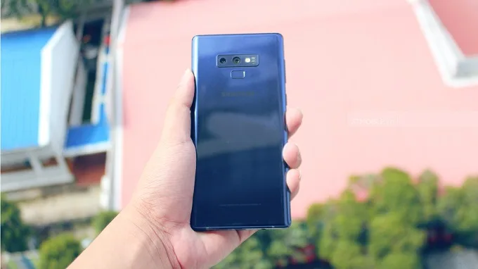 Cùng mức giá, Galaxy Note 9 hay Galaxy A23 tốt hơn? Phân tích thiết kế
