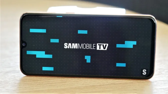 Màn hình Galaxy A40 khá nhỏ gọn với kích thước 5,9 inch 